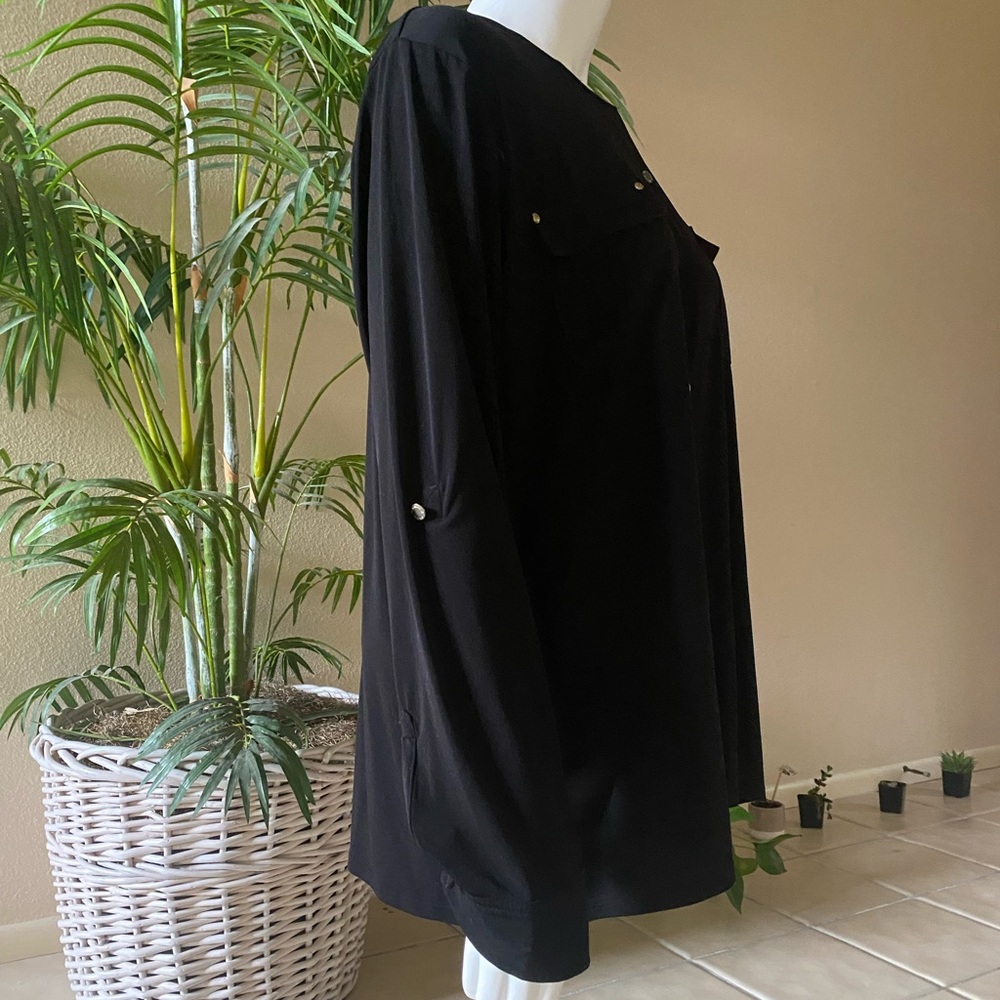 Black buttoned blouse - Picture 2 of 5